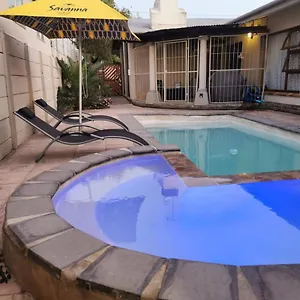 https://cammys-guesthouse.hotels-capetown.com